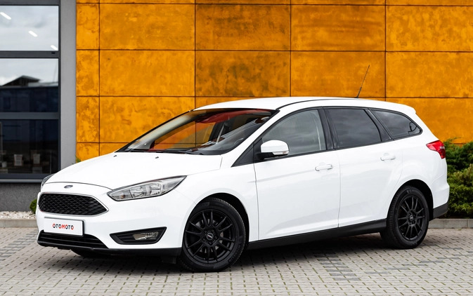 Ford Focus cena 33900 przebieg: 146000, rok produkcji 2015 z Radom małe 742